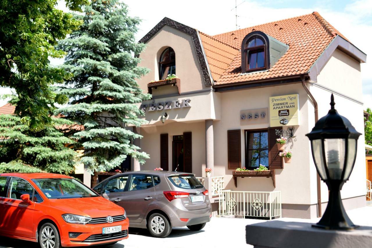Feszek Fogado - Pension Nest Mosonmagyarovar Luaran gambar